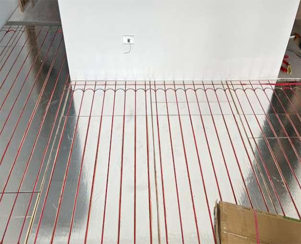 Benefits of using (underfloor heating) insulation boards.